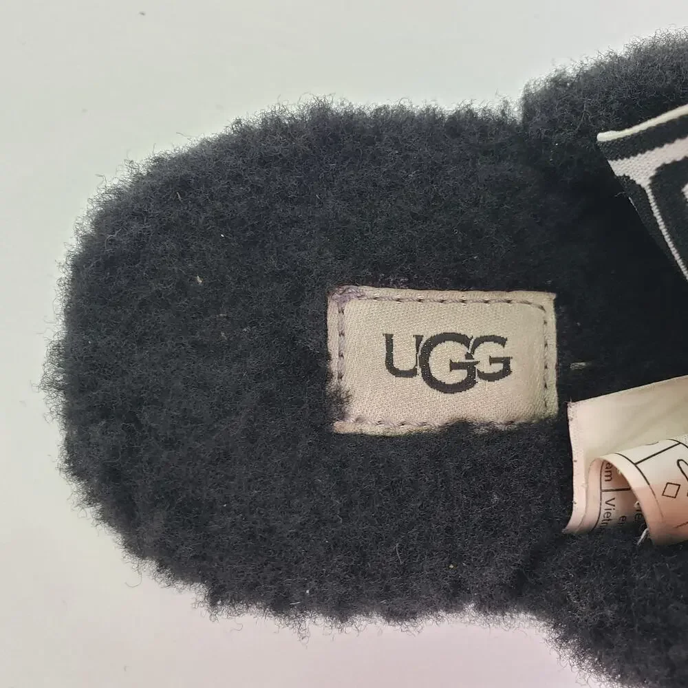 UGG Oh Yeah Girls Size 1Y Black Slip On Fluffy Soft Slipper Sandals 1115752K